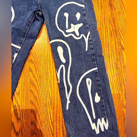 UNIQUE “PAINTED” JEANS - Picture 5 of 10